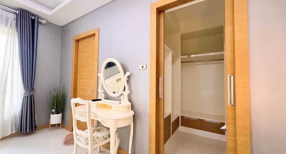 For rent 5 ベッドルーム villa in Bang Lamung, Chonburi