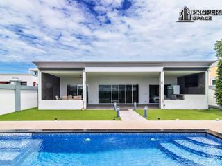 Villa en venta de 4 habitaciones en Bang Lamung, Chonburi