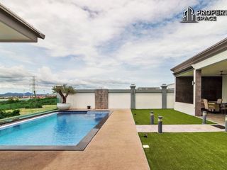 Villa en venta de 4 habitaciones en Bang Lamung, Chonburi