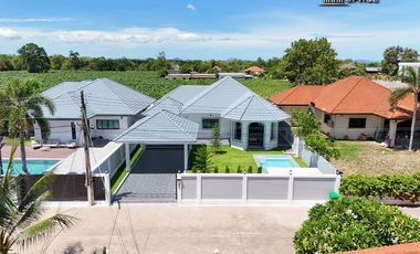 For sale 4 bedrooms house in Bang Lamung, Chonburi