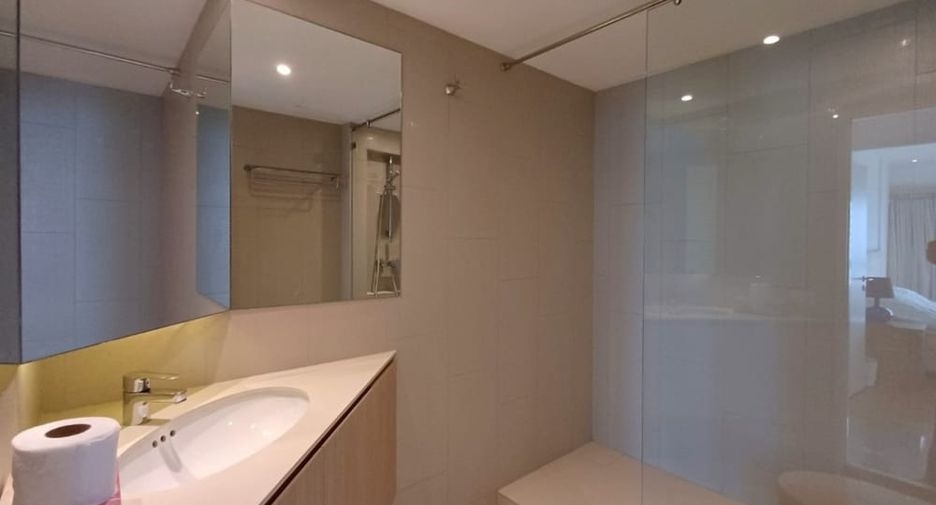 For rent 4 bedrooms condo in Na Jomtien, Pattaya