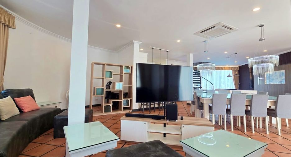 For rent 4 ベッドルーム villa in Bang Lamung, Chonburi