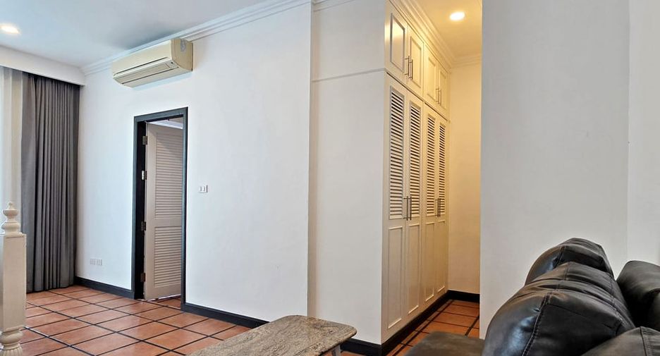 For rent 4 ベッドルーム villa in Bang Lamung, Chonburi