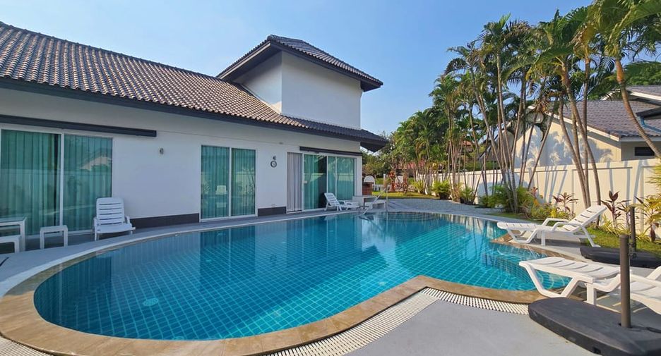 For rent 4 ベッドルーム villa in Bang Lamung, Chonburi