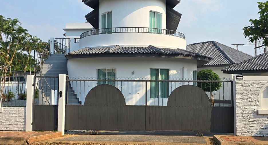 For rent 4 ベッドルーム villa in Bang Lamung, Chonburi
