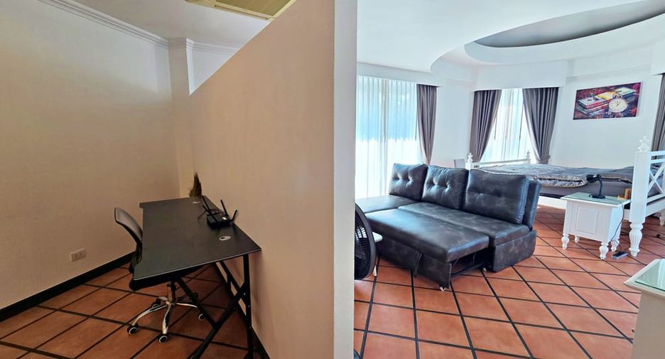 For rent 4 ベッドルーム villa in Bang Lamung, Chonburi