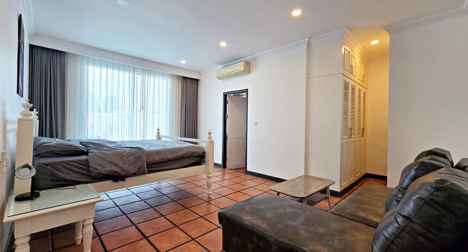 For rent 4 ベッドルーム villa in Bang Lamung, Chonburi