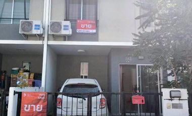 Casa adosada en venta de 3 habitaciones en Bang Phli, Samut Prakan