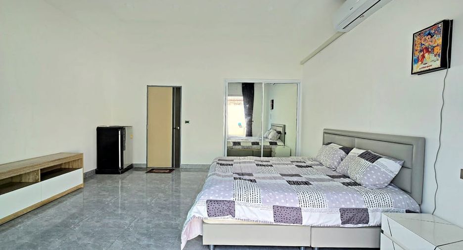 For rent and for sale 6 bedrooms villa in Bang Lamung, Chonburi
