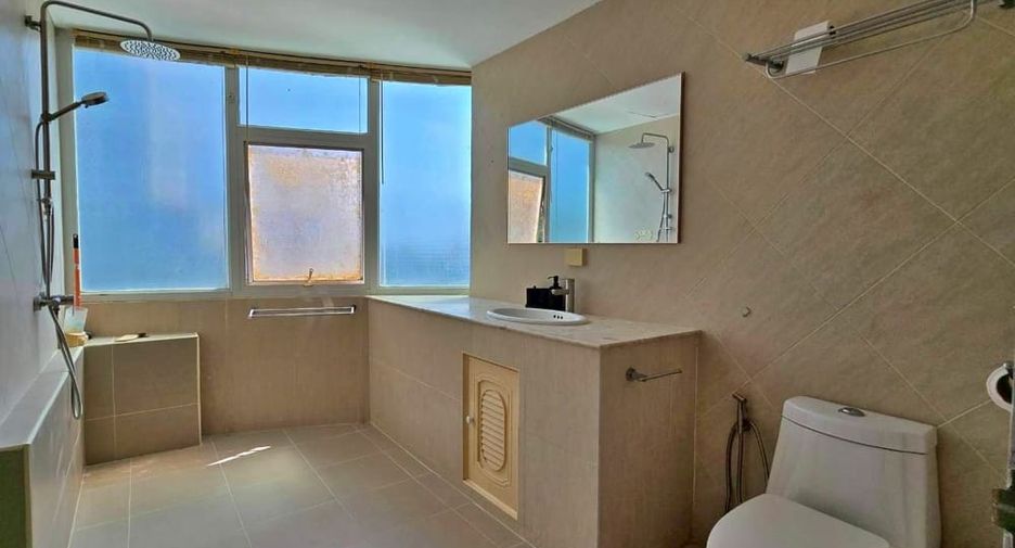 For rent and for sale 3 bedrooms condo in Bang Lamung, Chonburi