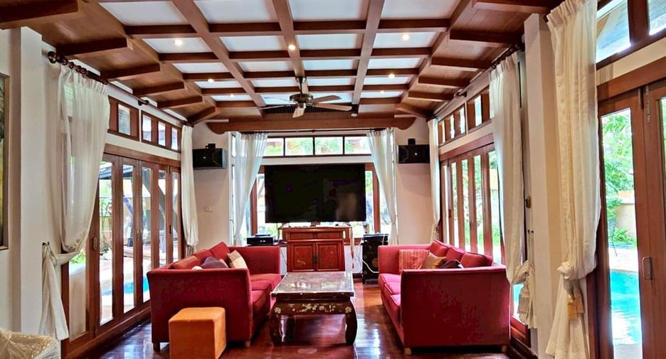 For rent そして for sale 4 ベッドルーム villa in Jomtien, Pattaya