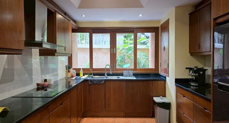 For rent そして for sale 4 ベッドルーム villa in Jomtien, Pattaya