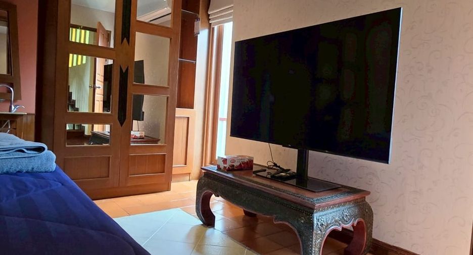 For rent そして for sale 4 ベッドルーム villa in Jomtien, Pattaya