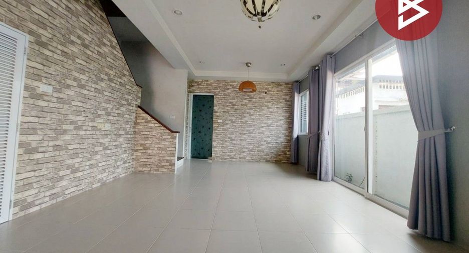 À vendre 2 chambres maison de ville à Mueang Nakhon Si Thammarat, Nakhon Si Thammarat