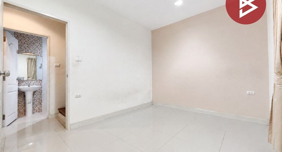 Casa adosada en venta de 4 habitaciones en Mueang Samut Sakhon, Samut Sakhon