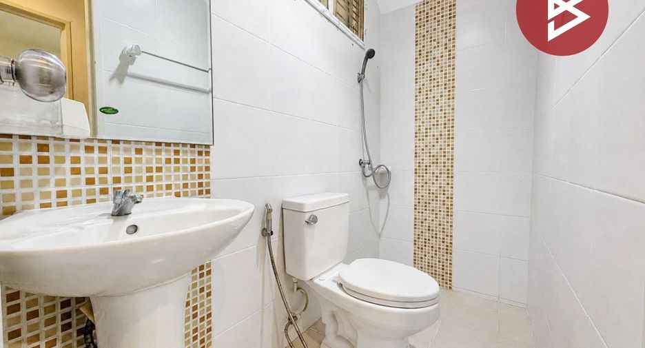 Casa adosada en venta de 4 habitaciones en Mueang Samut Sakhon, Samut Sakhon