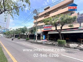 Apartamento en venta de 12 habitaciones en Khlong San, Bangkok