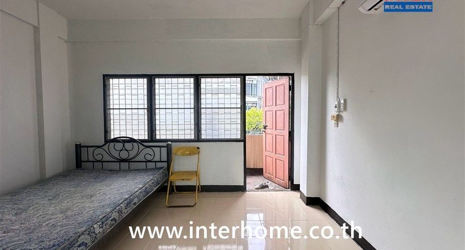 Apartamento en venta de 12 habitaciones en Khlong San, Bangkok