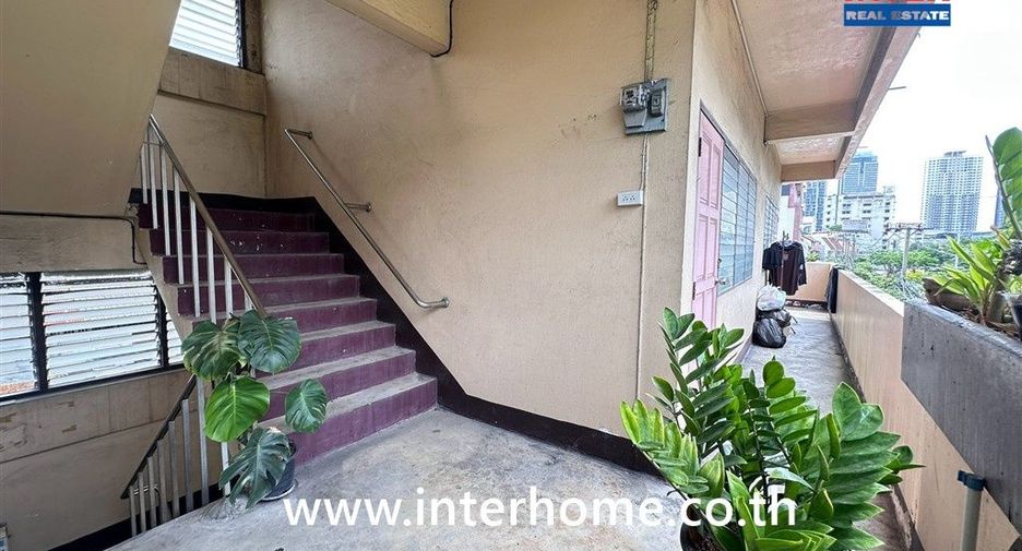 Apartamento en venta de 12 habitaciones en Khlong San, Bangkok