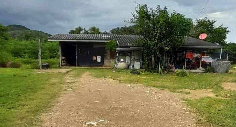 À vendre terrain à Kaeng Krachan, Phetchaburi