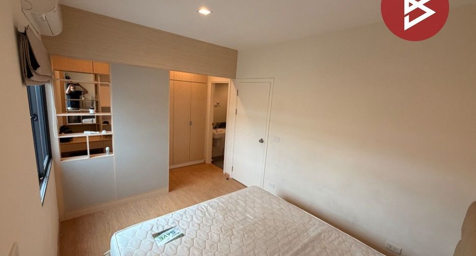 Casa adosada en venta de 4 habitaciones en Prawet, Bangkok