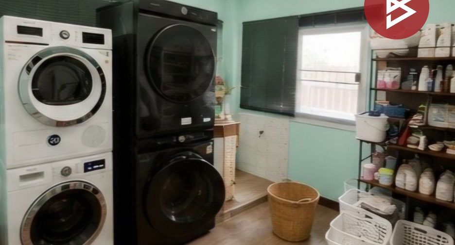 À vendre 3 chambres maison à Bang Khun Thian, Bangkok