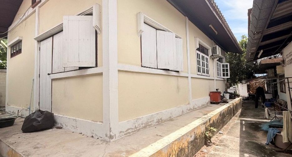 For sale 2 bedrooms house in Si Racha, Chonburi