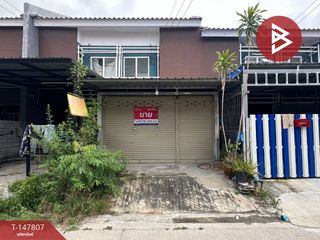 À vendre 2 chambres maison de ville à Ban Bueng, Chonburi