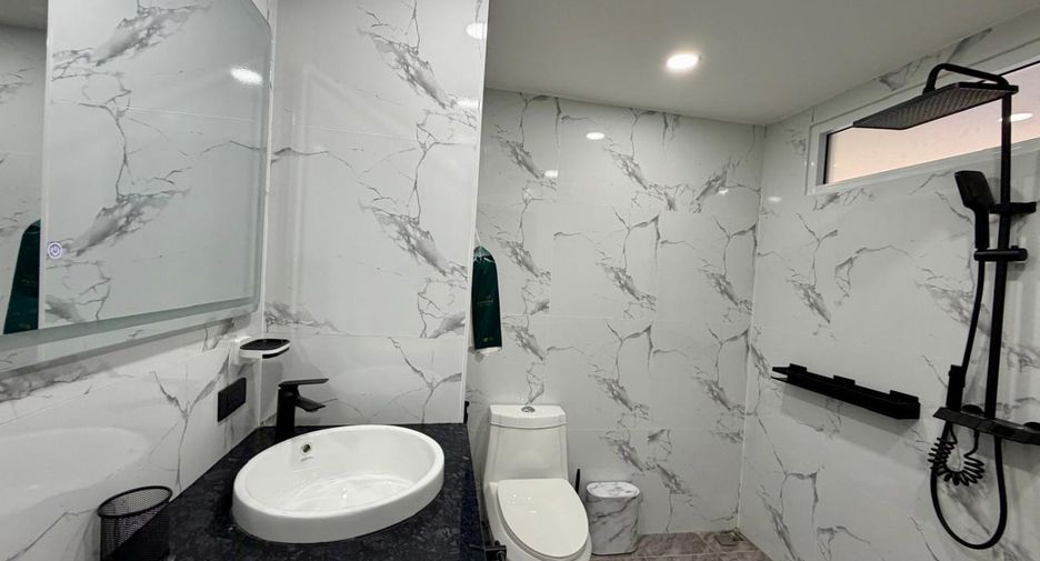 Аренда и продажа 3 спальни апартаменты в Банг Ламунг, Чонбури