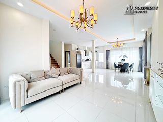 À louer 5 chambres villa à Bang Lamung, Chonburi