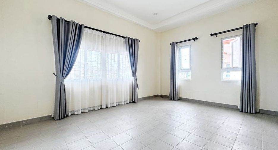 À louer 5 chambres villa à Huay Yai, Pattaya