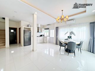 À louer 5 chambres villa à Bang Lamung, Chonburi