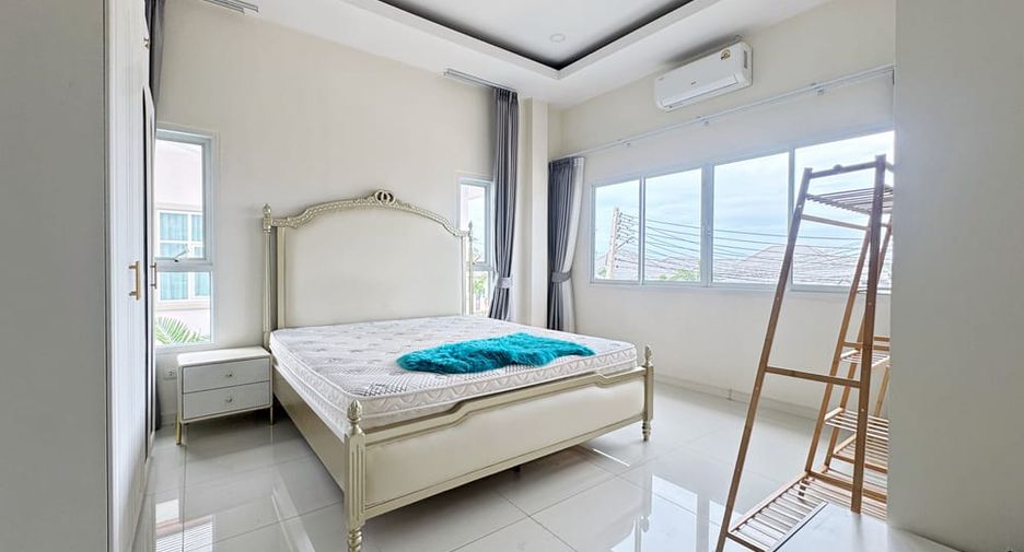 À louer 5 chambres villa à Huay Yai, Pattaya