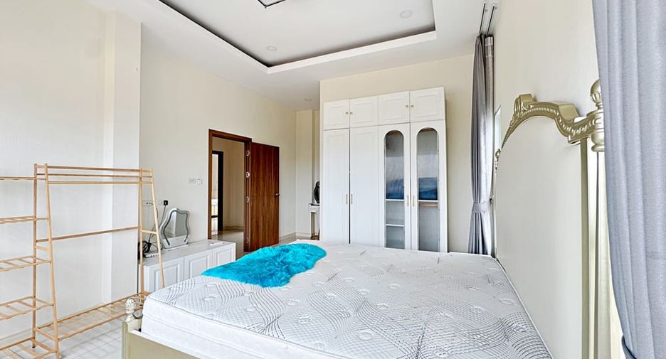 À louer 5 chambres villa à Huay Yai, Pattaya
