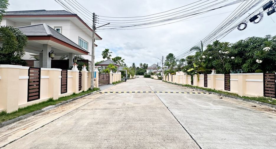 À louer 5 chambres villa à Huay Yai, Pattaya