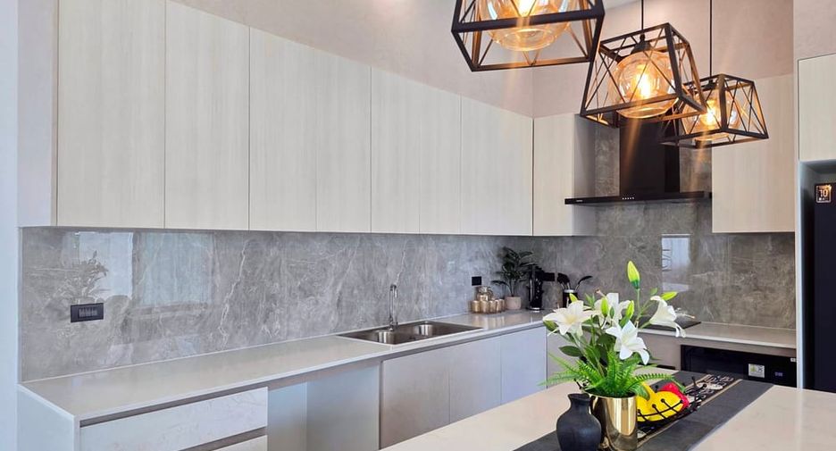 Villa en venta de 4 habitaciones en Bang Lamung, Chonburi