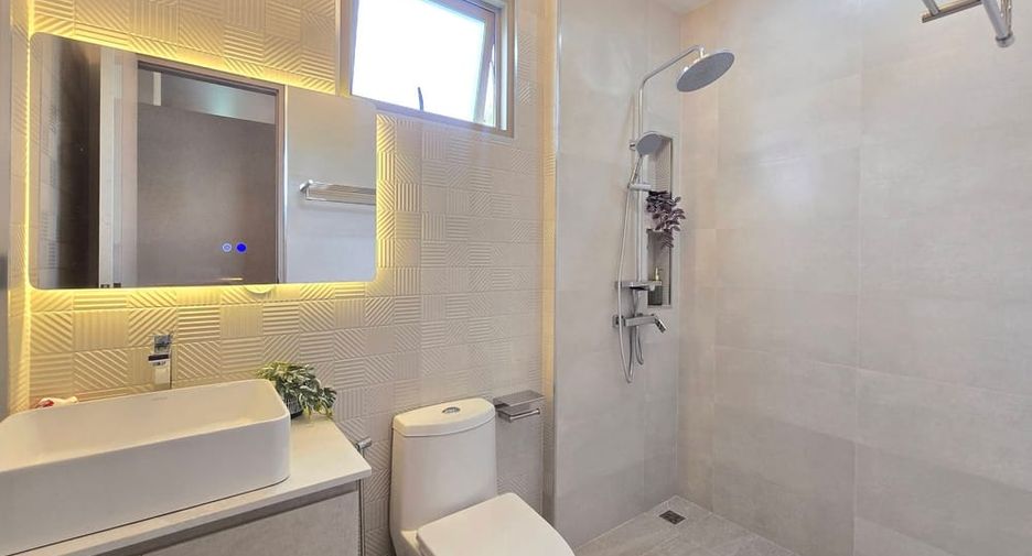 Villa en venta de 4 habitaciones en Bang Lamung, Chonburi