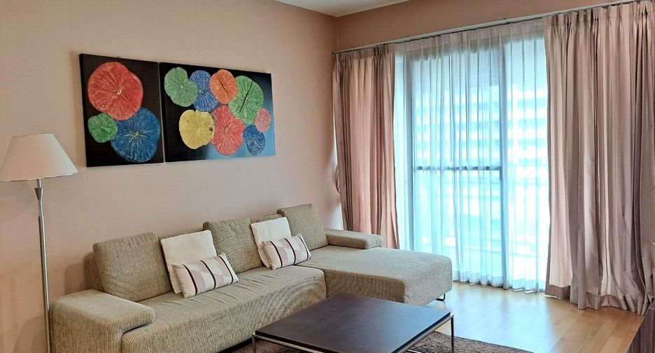 For rent 2 bedrooms condo in Khlong Toei, Bangkok