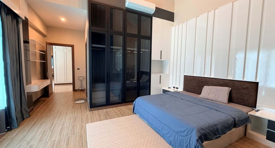 Villa en alquiler de 4 habitaciones en Bang Lamung, Chonburi