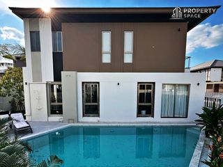 Villa en venta de 5 habitaciones en Bang Lamung, Chonburi