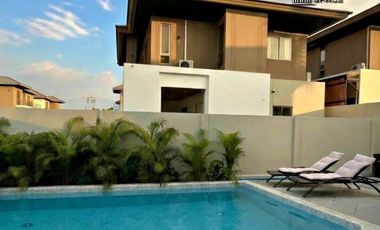 Villa zum Kauf mit 5 Zimmer in Bang Lamung, Chonburi