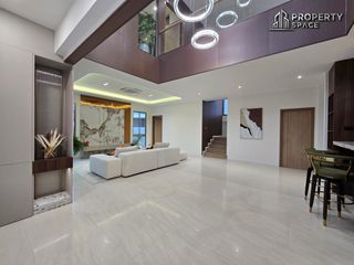 Villa en venta de 5 habitaciones en Bang Lamung, Chonburi