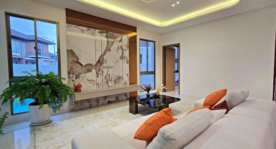 Villa en venta de 5 habitaciones en Bang Lamung, Chonburi