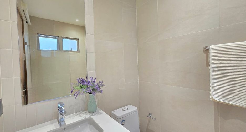 Villa en venta de 5 habitaciones en Bang Lamung, Chonburi
