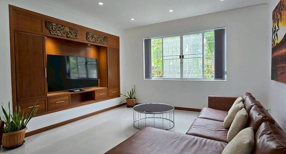 Villa zur Miete und zum Kauf mit 5 Zimmer in Bang Lamung, Chonburi