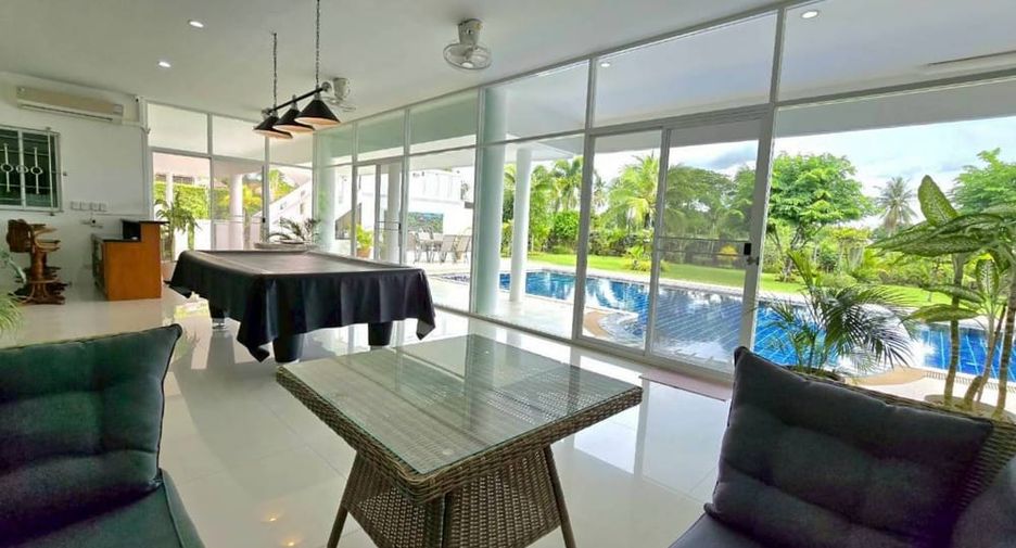 Villa zur Miete und zum Kauf mit 5 Zimmer in Bang Lamung, Chonburi