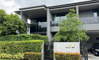 For rent 4 bedrooms house in Bang Kapi, Bangkok