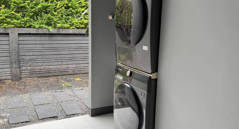 For rent 4 bedrooms house in Bang Kapi, Bangkok