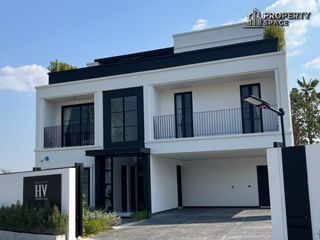 Villa en alquiler y en venta de 5 habitaciones en Bang Lamung, Chonburi