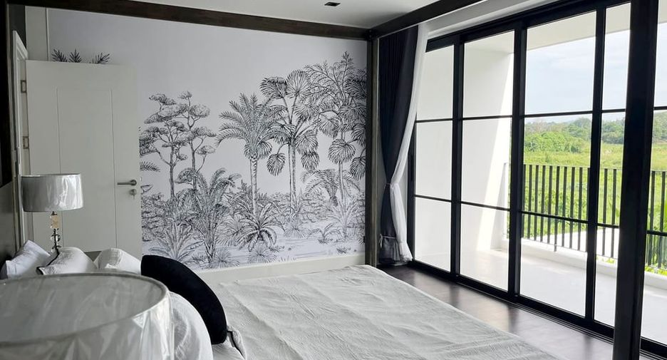 Villa en alquiler y en venta de 5 habitaciones en Bang Lamung, Chonburi